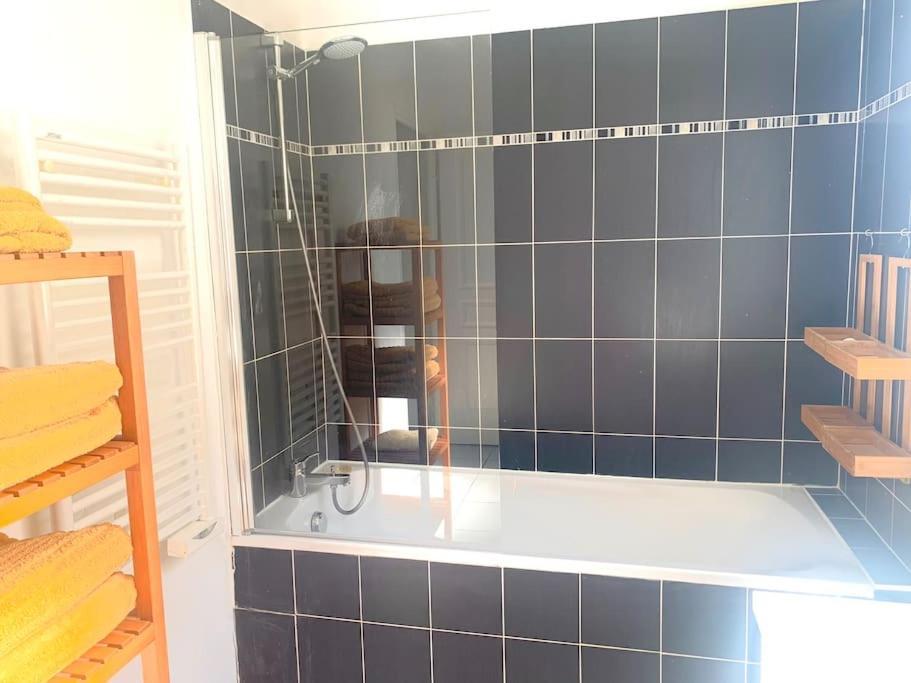 Apartamento Marseille 60 M2 Terrasse Et Parking Exterior foto